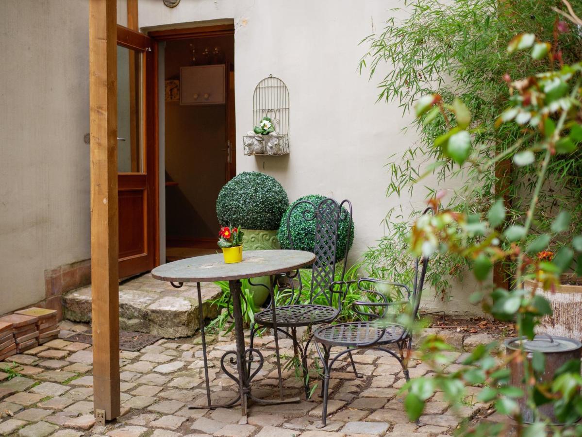 Romantic Nest Under Prague Castle 外观 照片